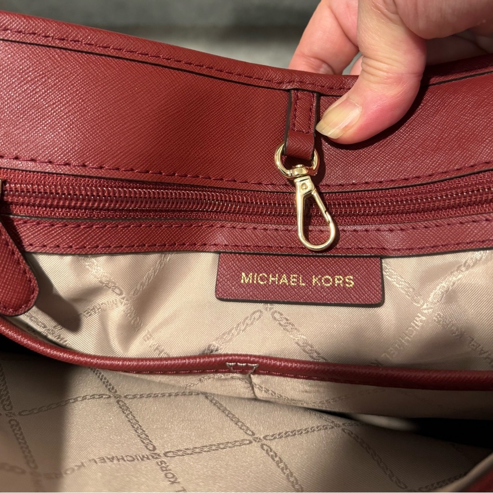 Michael Kors Jet Set Large East West Travel Tote! GUC!! - Picture 8 of 11